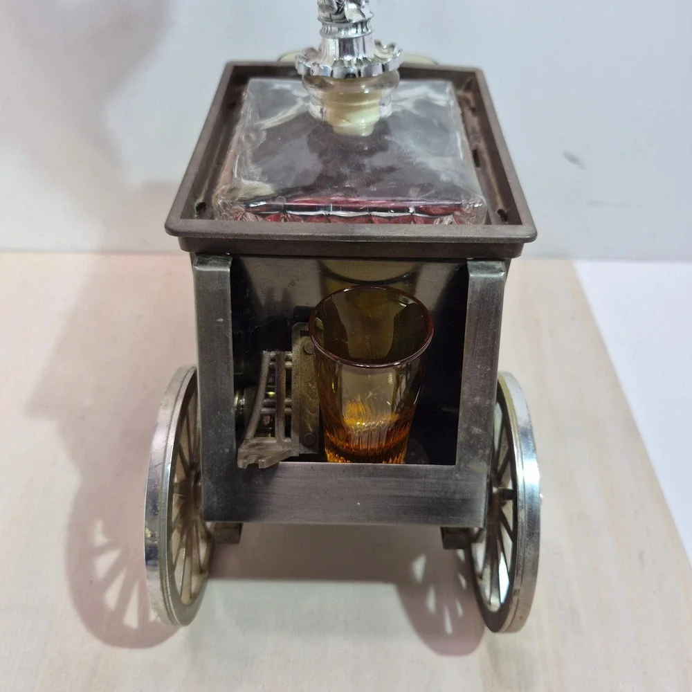 Fred Roberts Co music box